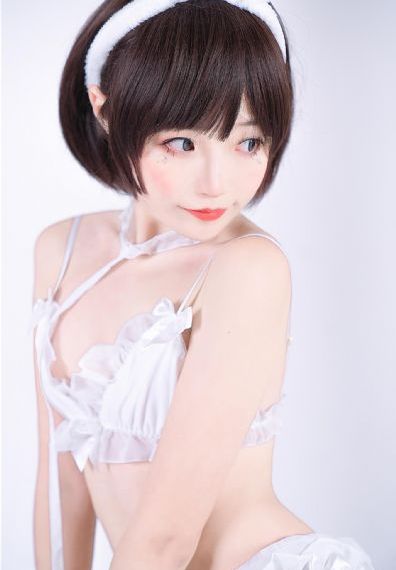 三个女交换伦理_爱奇艺VIP神马影院手机在线