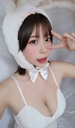 中文字幕人成乱码熟人妻_BD版国语迅雷下载
