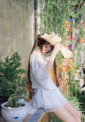 亚洲精品久久久中文字幕痴女_HD日本电影在线